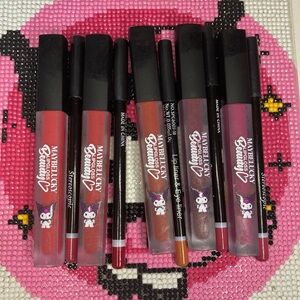 ‼️SOLD‼️Kuromi 5pc lipgloss & lip liner set